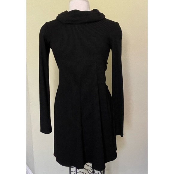 Socialite Cowl Neck Dress - Picture 9 of 10